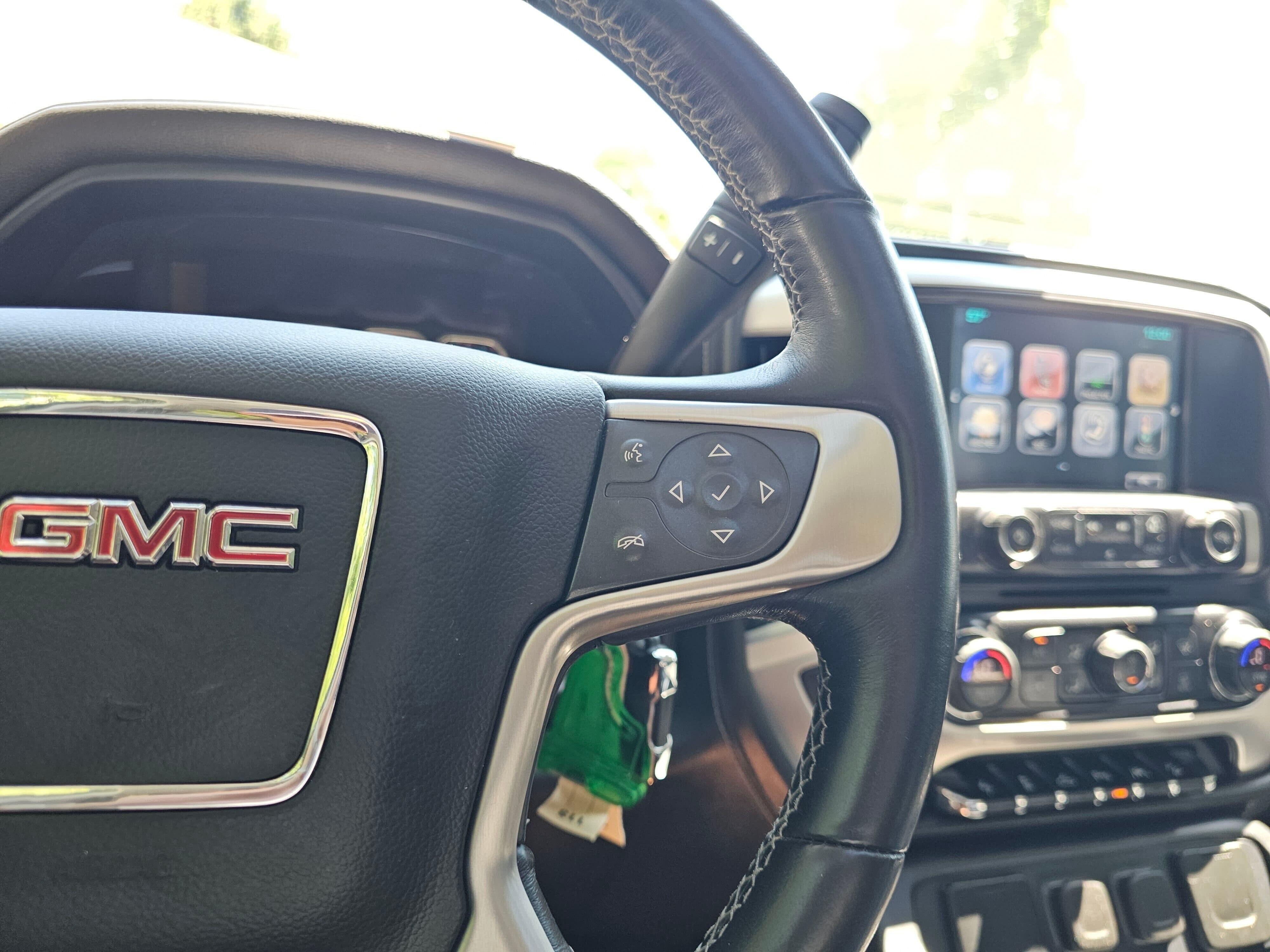 Used 2017 White Frost Tricoat GMC SLT image 36