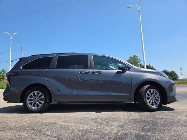 Certified Used 2025 MAGNETIC GRAY MET. Toyota  image 23