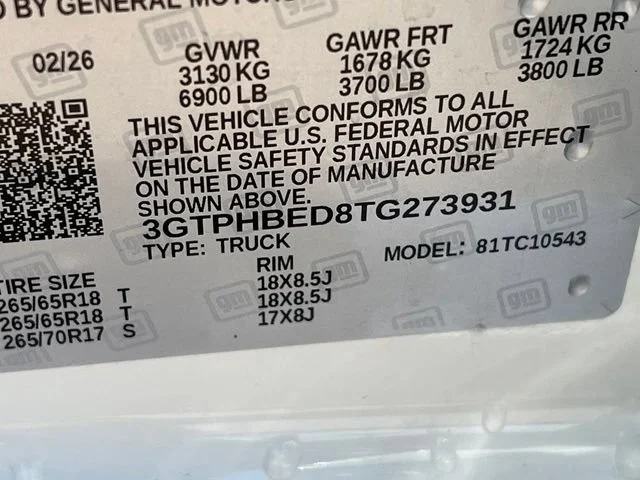Used 2026 Summit White GMC SLE image 15