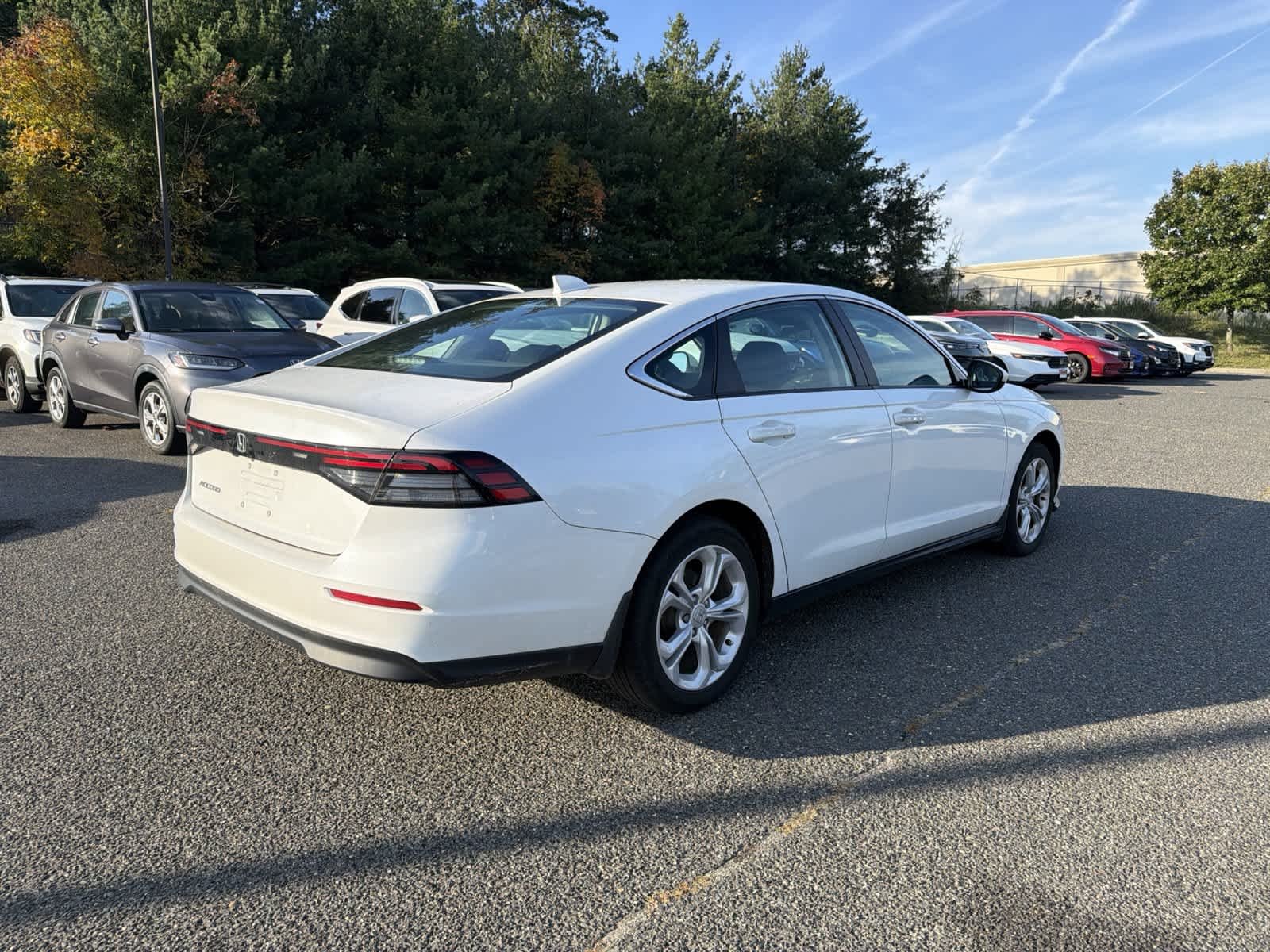 Used 2024 Platinum White Pearl Honda LX image 5