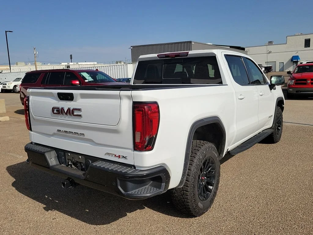 Used 2023 SUMMIT WHITE GMC AT4X image 10