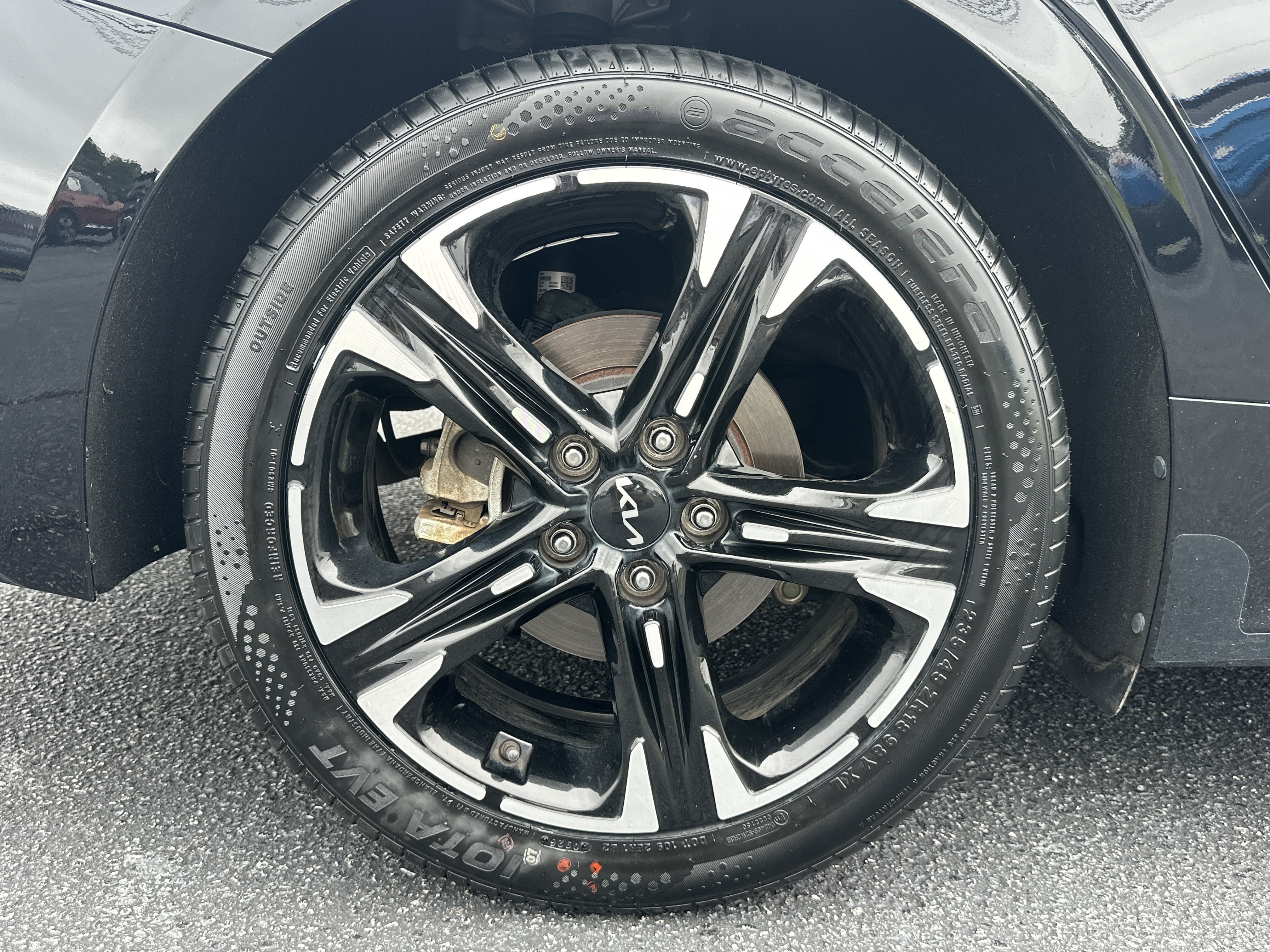 Used 2023 Ebony Black Kia GT-Line image 18