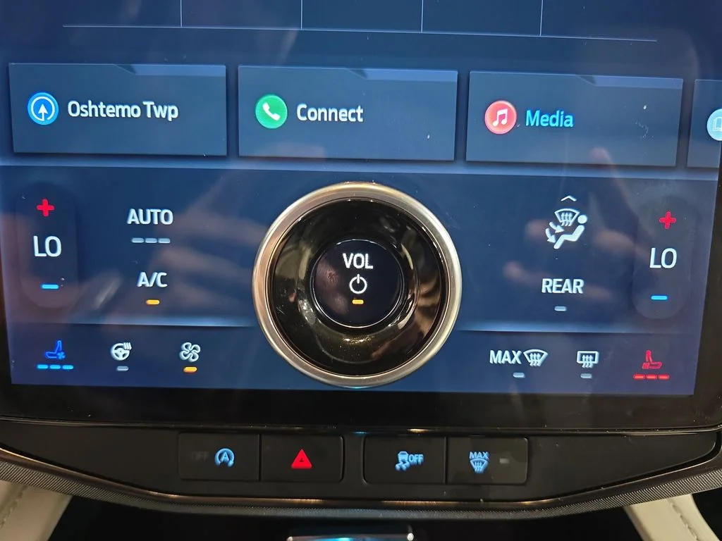Used 2022 Stone Blue Metallic Ford Platinum image 24