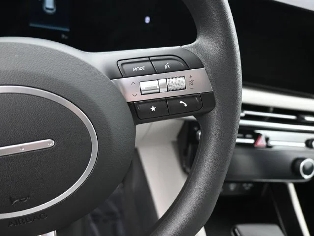 Used 2026 Green Hyundai SEL image 19