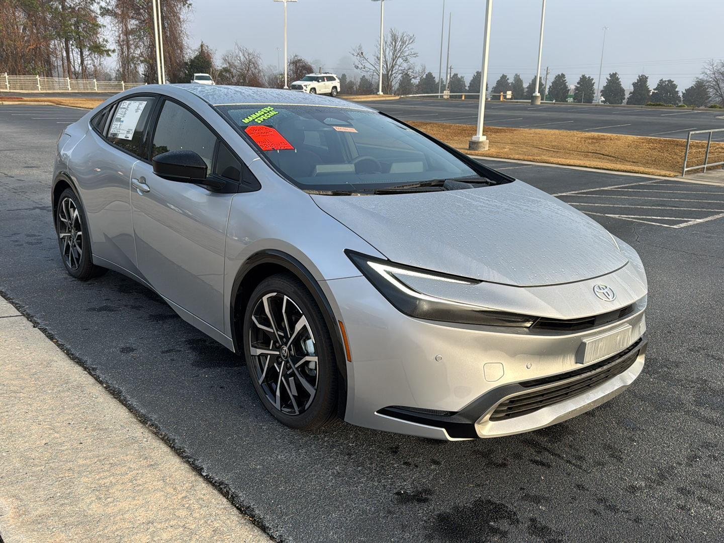 New 2025 Cutting Edge Toyota XSE image 6