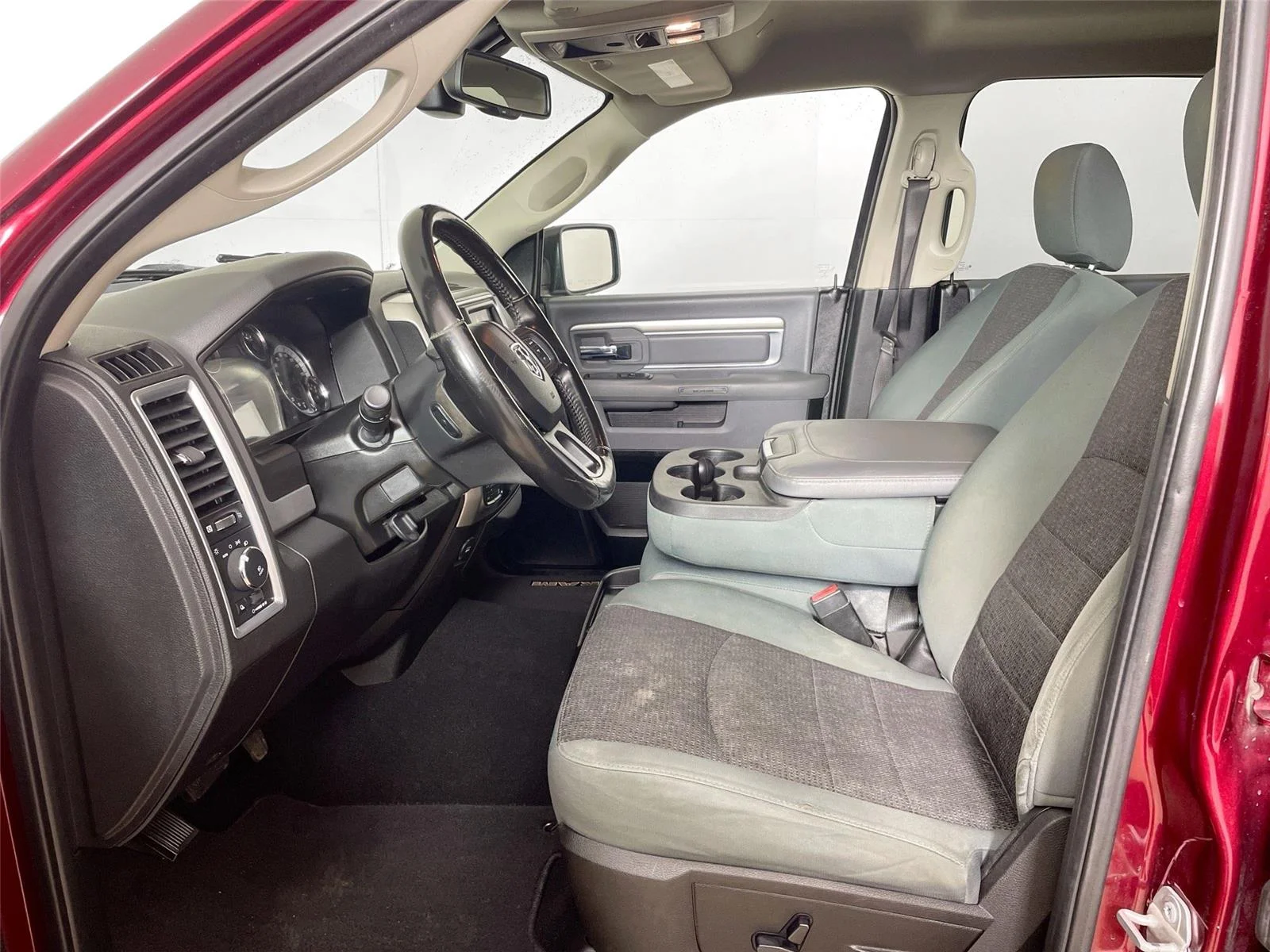 Used 2019 Delmonico Red Pearlcoat Ram Big Horn image 5