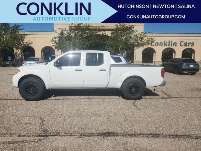 Used 2016 White Nissan SV image 1