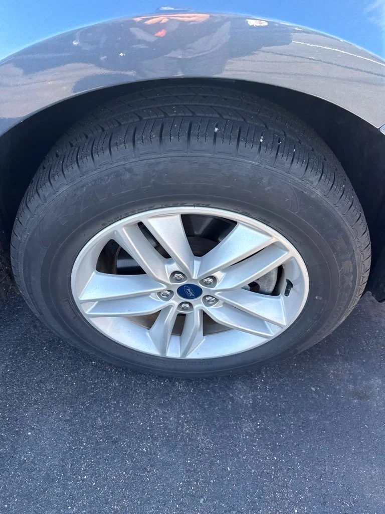 Used 2018 Blue Ford SEL image 7