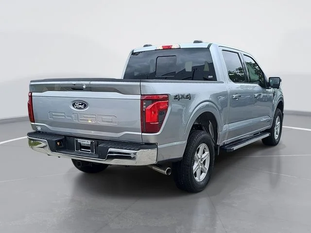 Used 2025 Silver Ford XLT image 3
