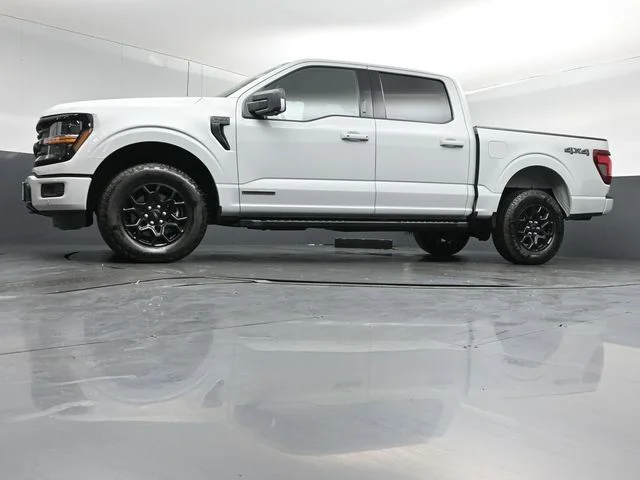 Certified Used 2024 Avalanche Ford XLT image 40