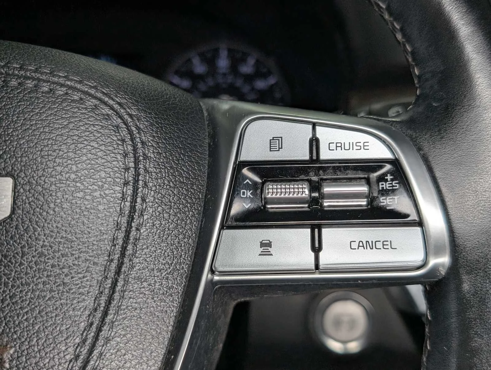 Used 2022 Wolf Gray Kia EX image 37