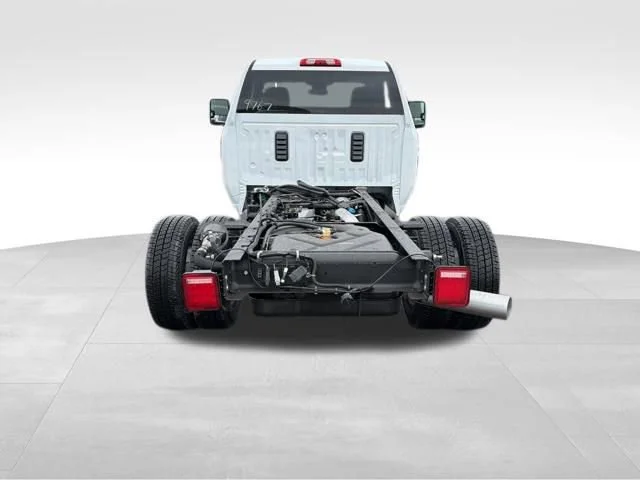 New 2026 Summit White GMC Pro image 4