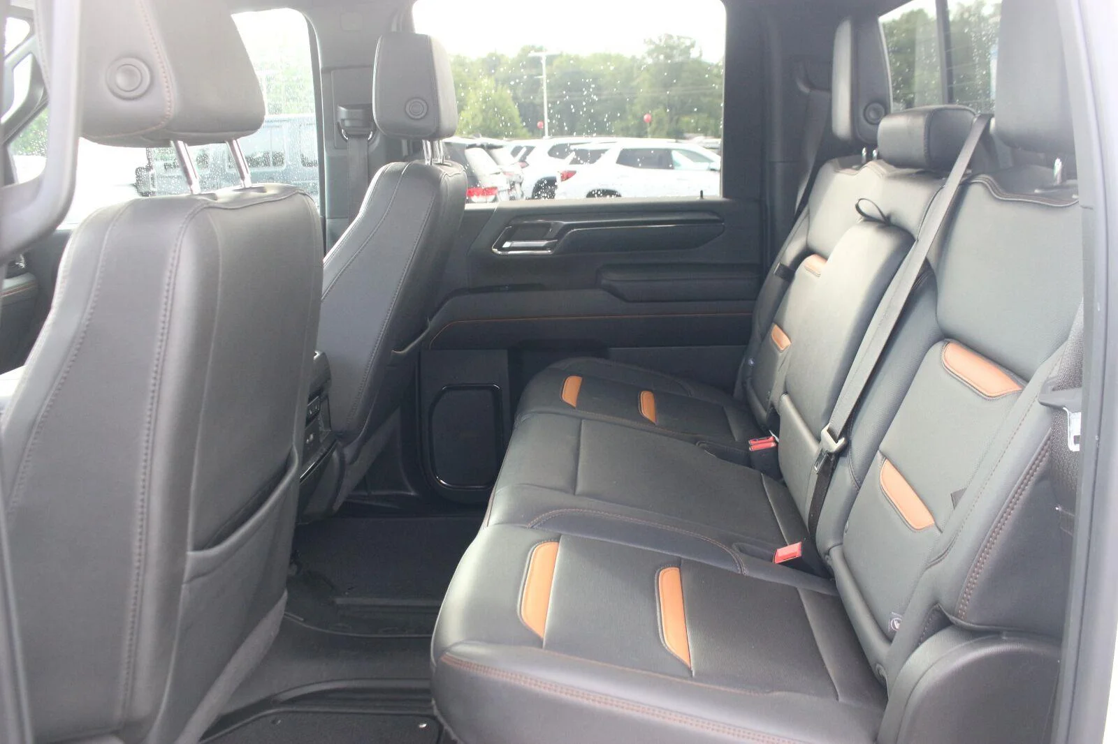 Used 2024 Summit White GMC AT4 image 34