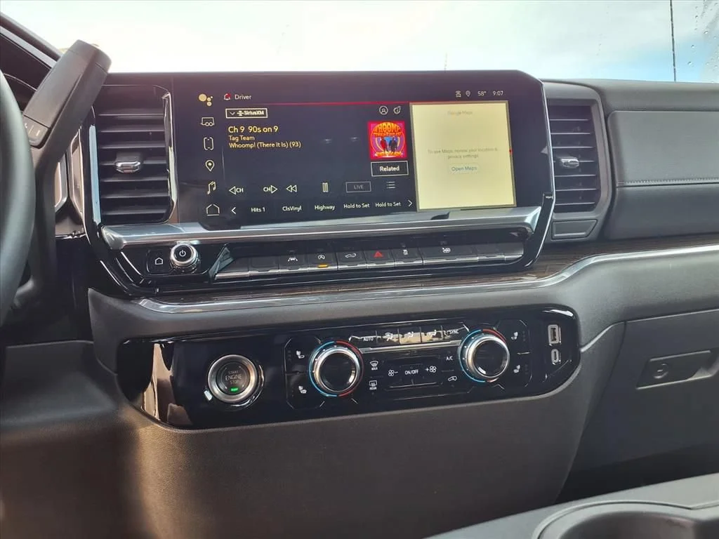 Used 2024 Summit White GMC Elevation image 7