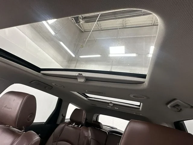 Used 2018 White Buick Avenir image 17
