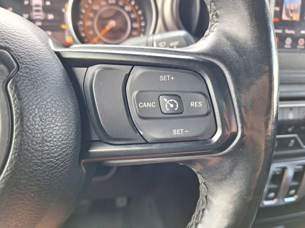 Used 2020 Gray Jeep Sport S image 13