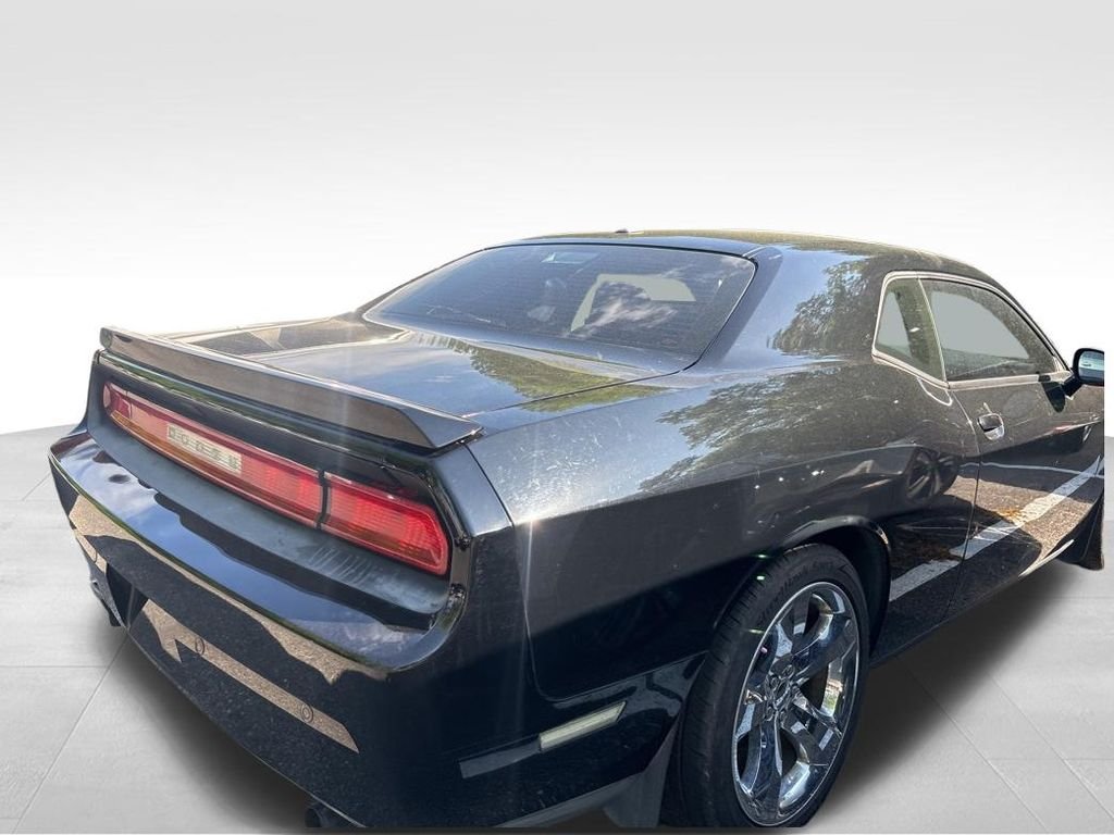 Used 2014 Black Dodge R/T image 5