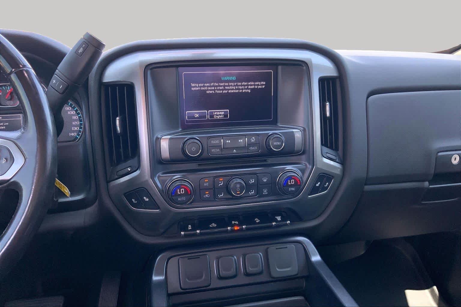 Used 2018 Summit White Chevrolet LT image 6
