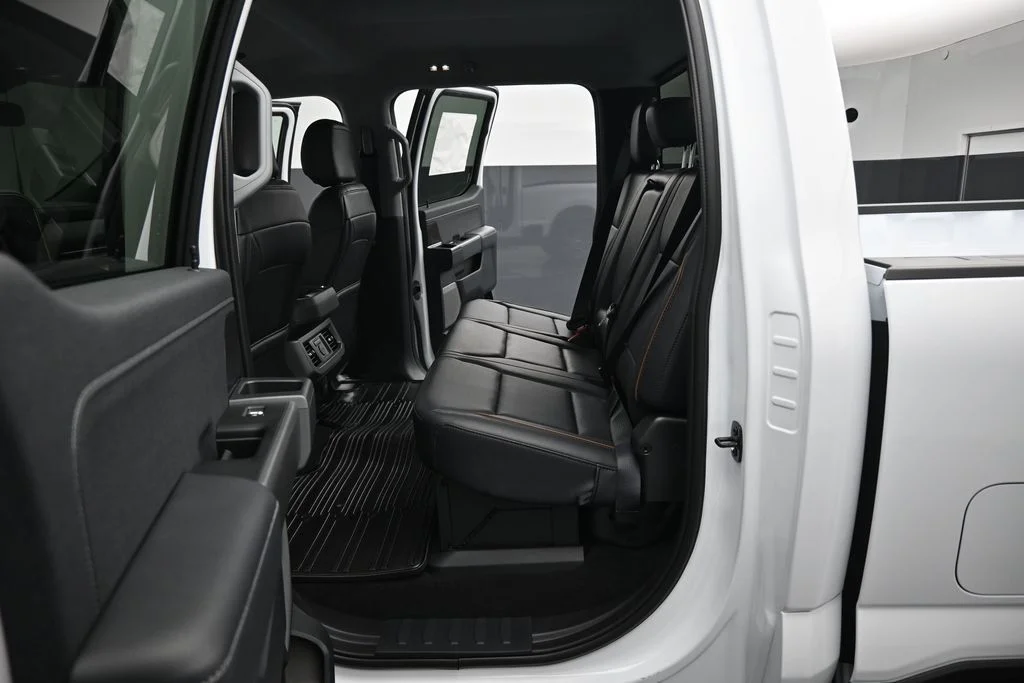 New 2026 Oxford White Ford Lariat image 20