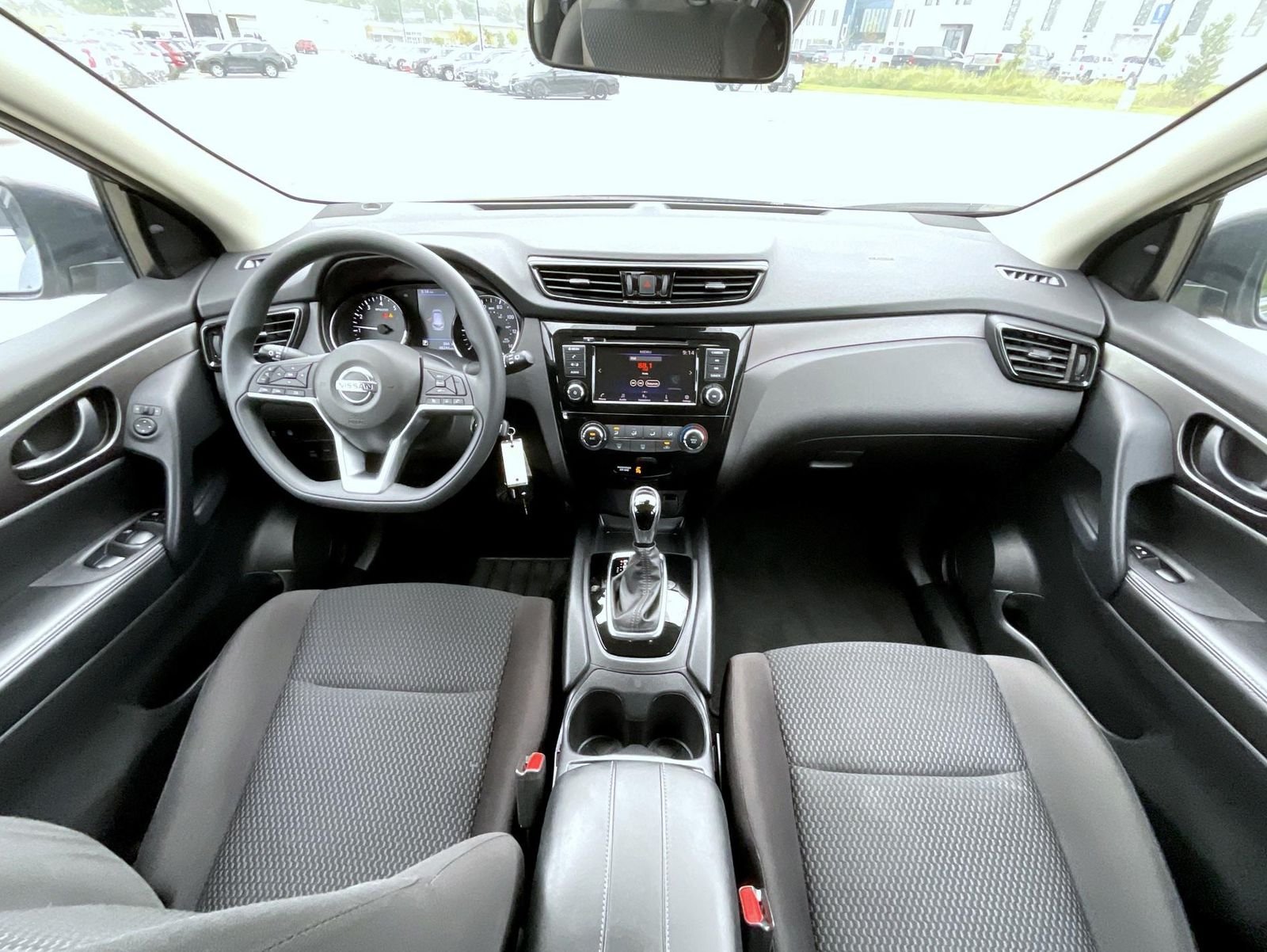 Used 2021 Gray Nissan S image 15