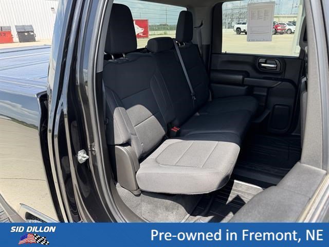 Used 2022 Mosaic Black Metallic Chevrolet Custom image 9
