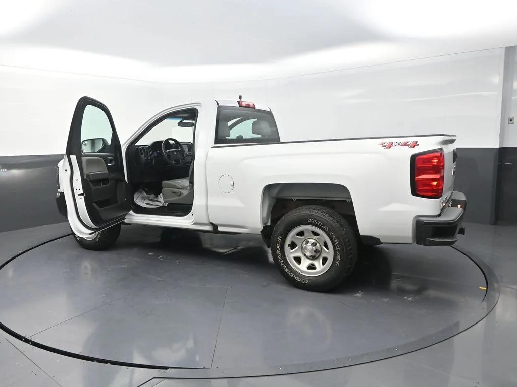 Used 2018 White Chevrolet WT image 34
