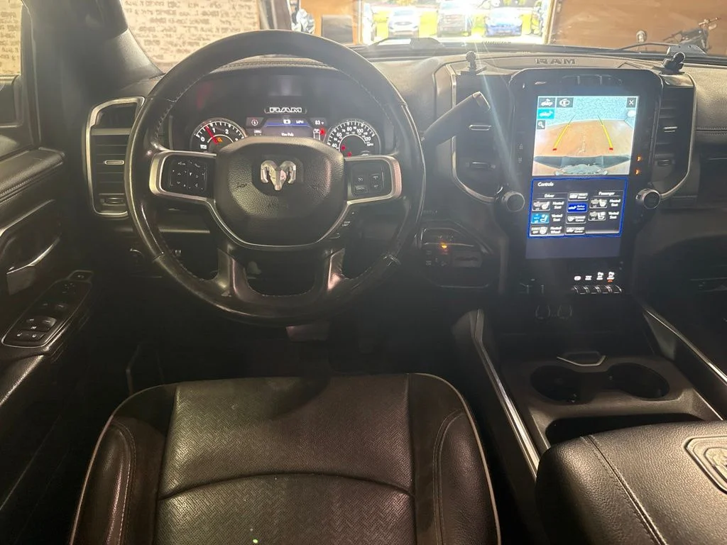 Used 2020 Granite Crystal Metallic Clearcoat Ram Laramie image 14