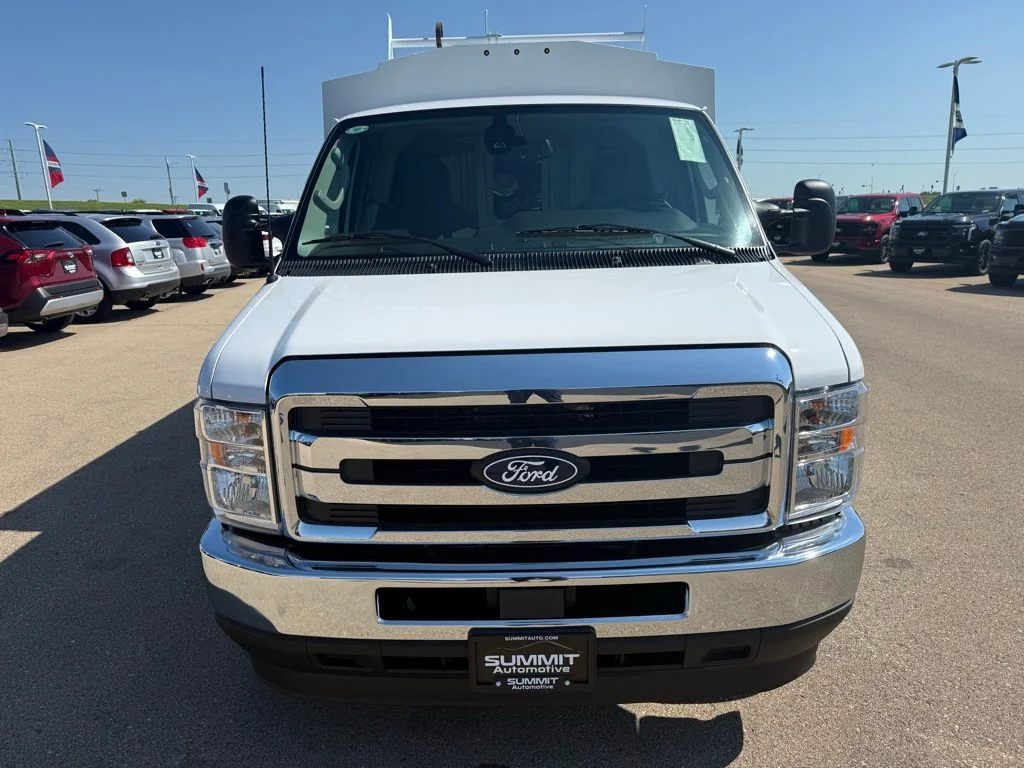 New 2026 Oxford White Ford E-350 SRW image 20
