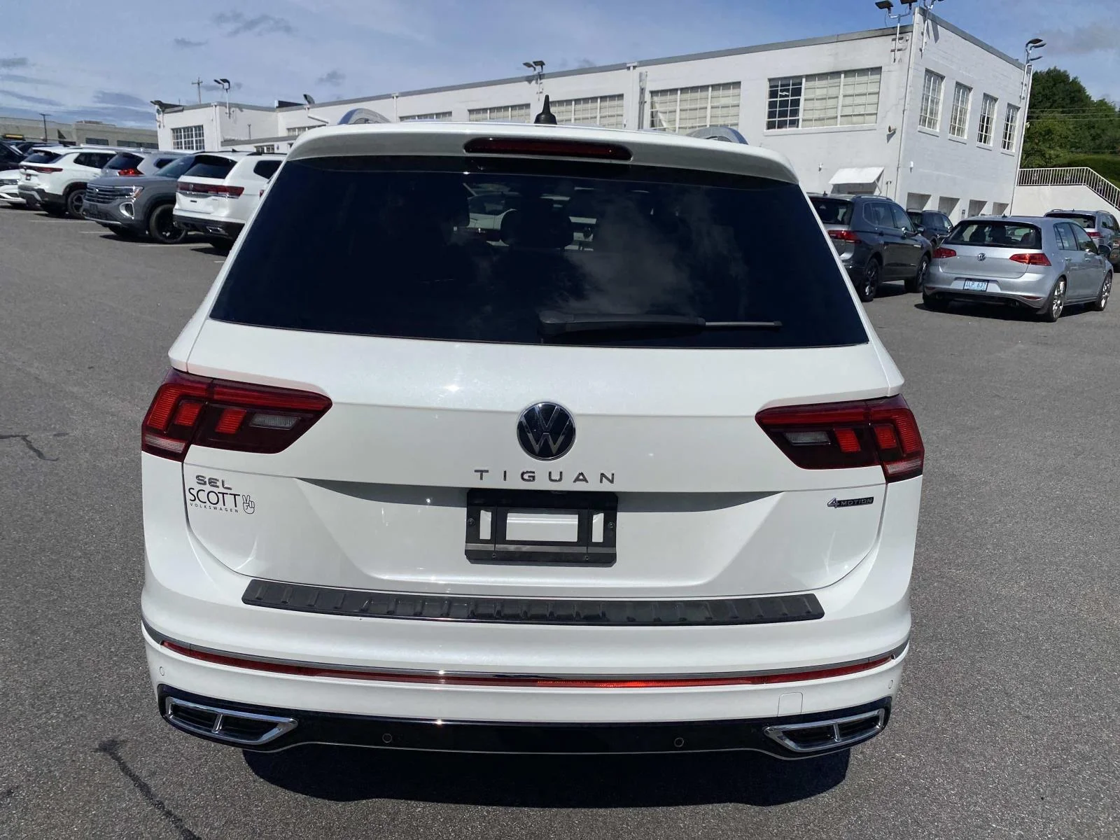 Certified Used 2023 Opal White Pearl Volkswagen 2.0T SEL R-Line 4MOTION image 4