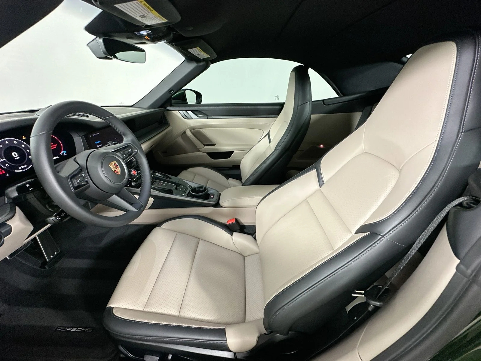 Used 2026  Porsche  image 33