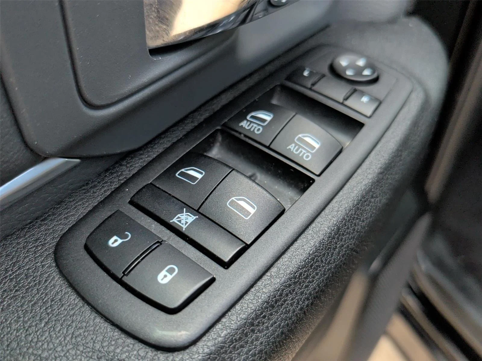 Used 2024 Diamond Black Crystal Pearlcoat Ram SLT image 16