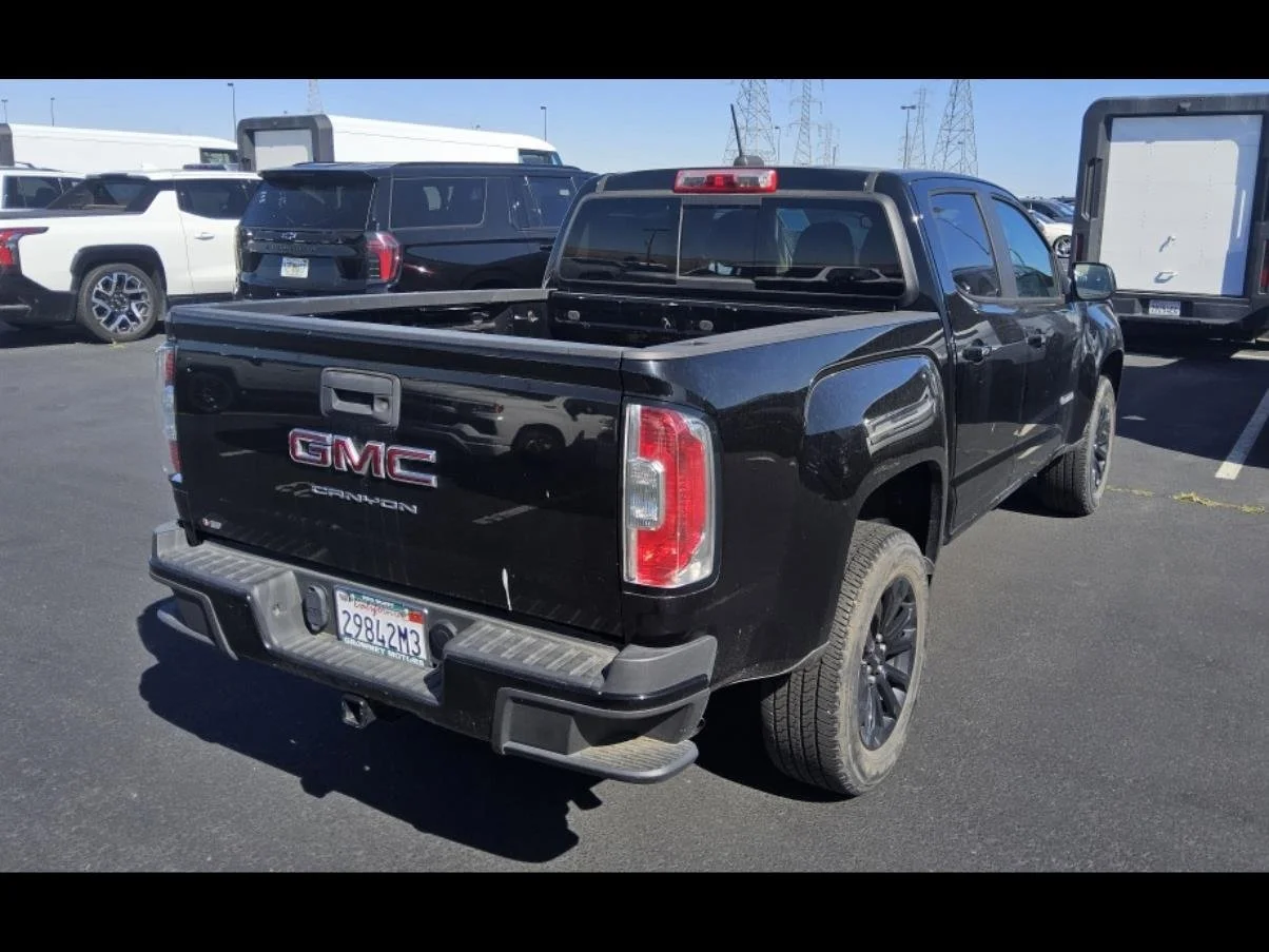 Used 2022 Onyx Black GMC Elevation image 7