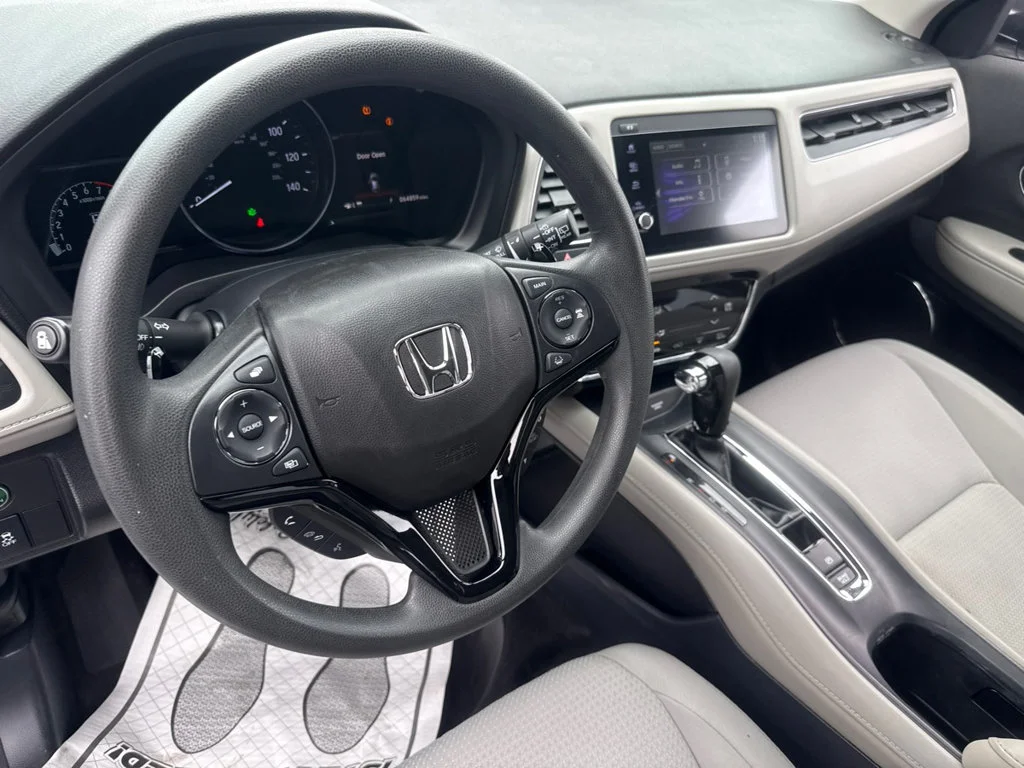 Used 2021 Platinum White Pearl Honda EX image 3