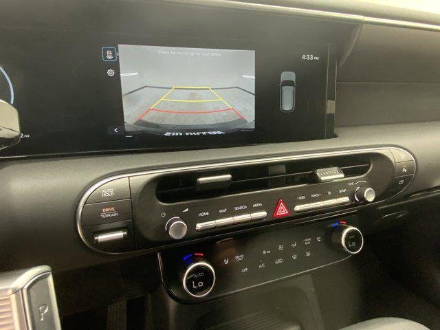 New 2026 Creamy White Pearl Hyundai SEL 8P image 10