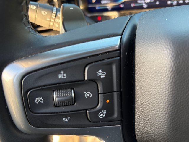 Used 2025 White Chevrolet RST image 29
