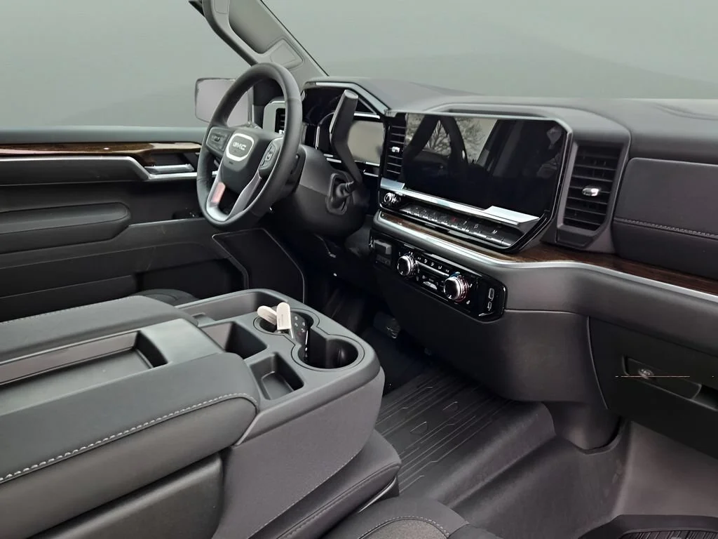 2026 GMC Sierra 1500 SLE - Photo 8