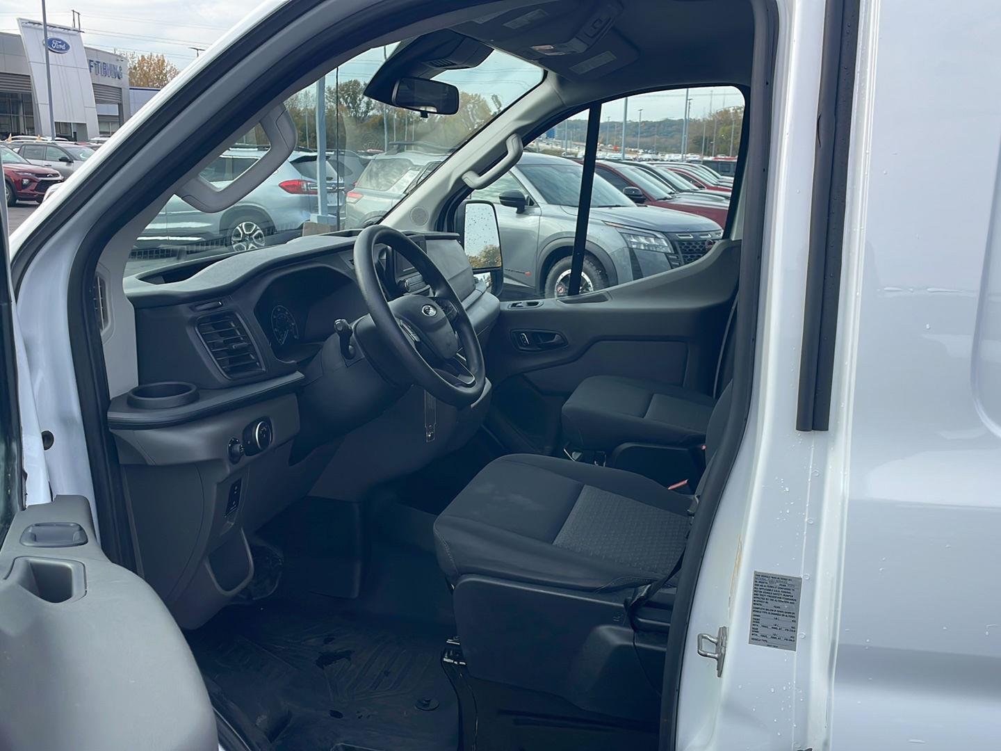 Used 2025 Oxford White Ford  image 9