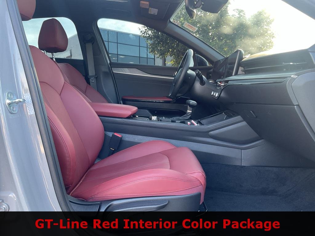 Certified Used 2025 Wolf Gray Kia GT-Line image 11