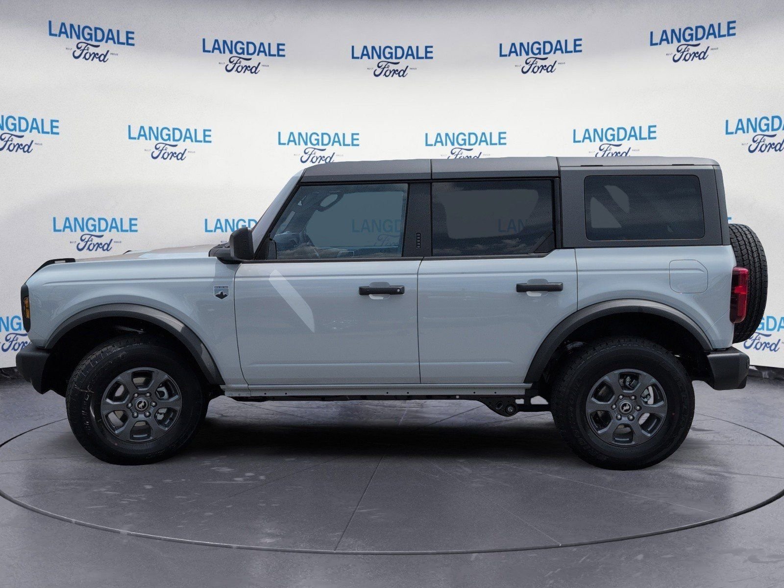 New 2026 Avalanche Gray Ford Big Bend image 10