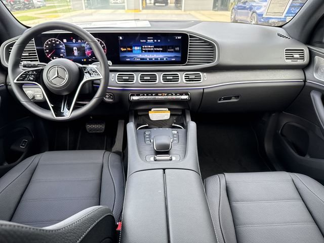 Used 2025 Black Mercedes-Benz GLE 580 image 9