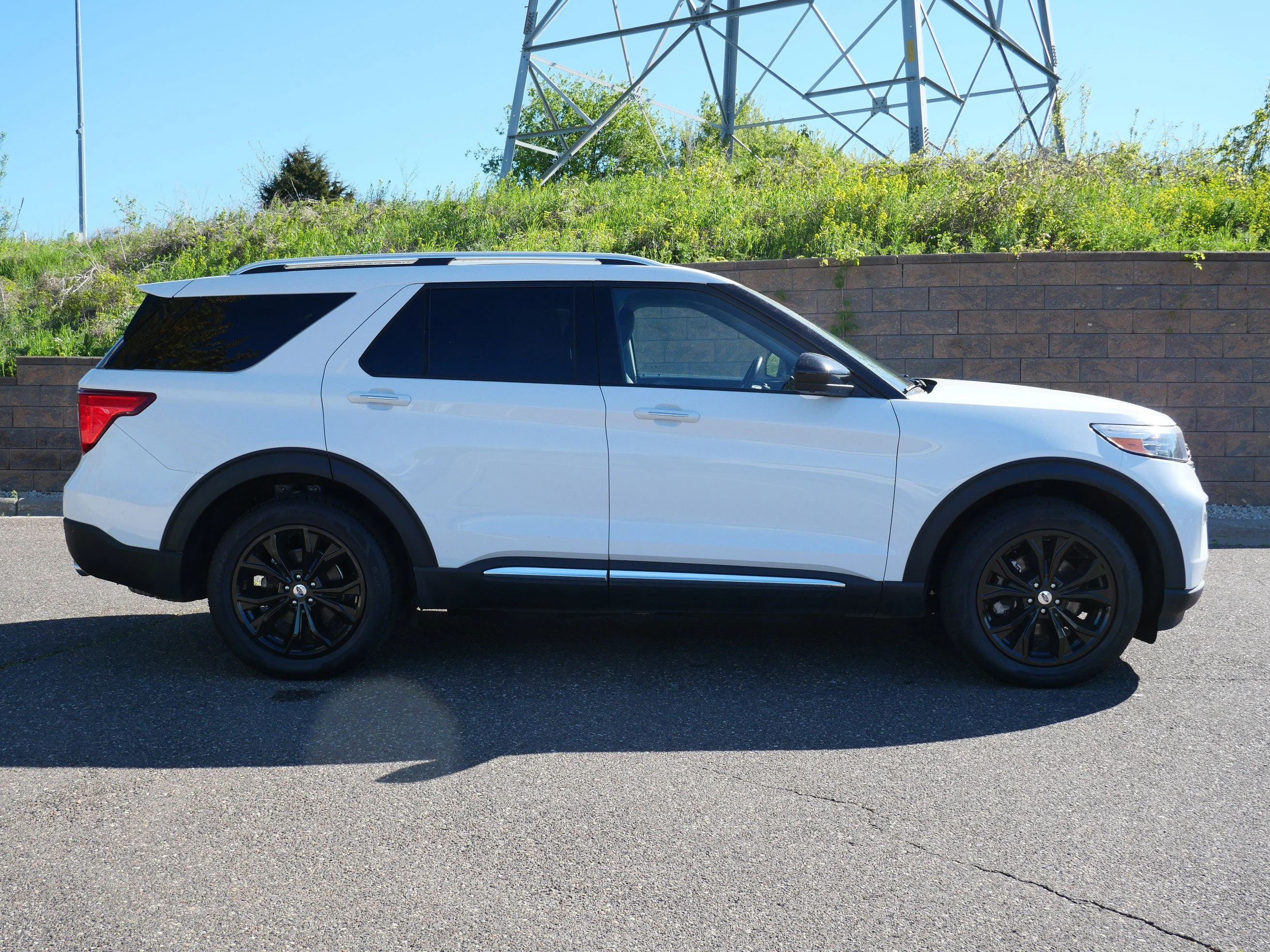 Used 2023 Oxford White Ford Limited image 7