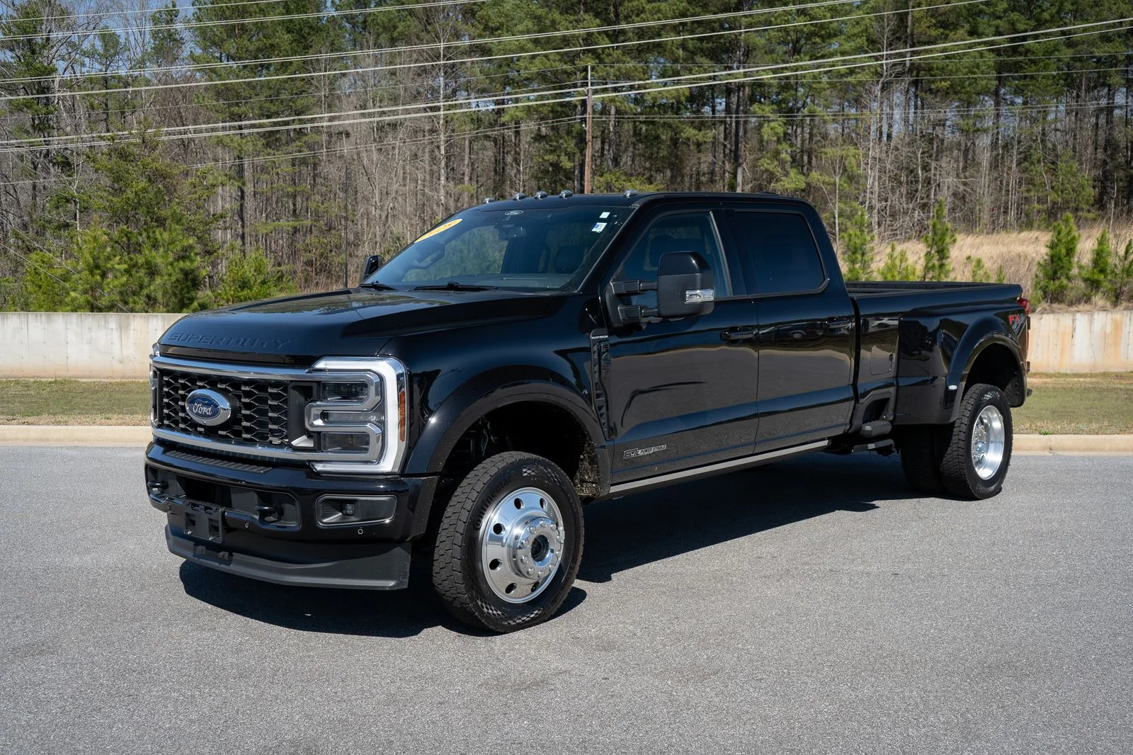 2025 Ford F-450 Super Duty Platinum - Photo 11