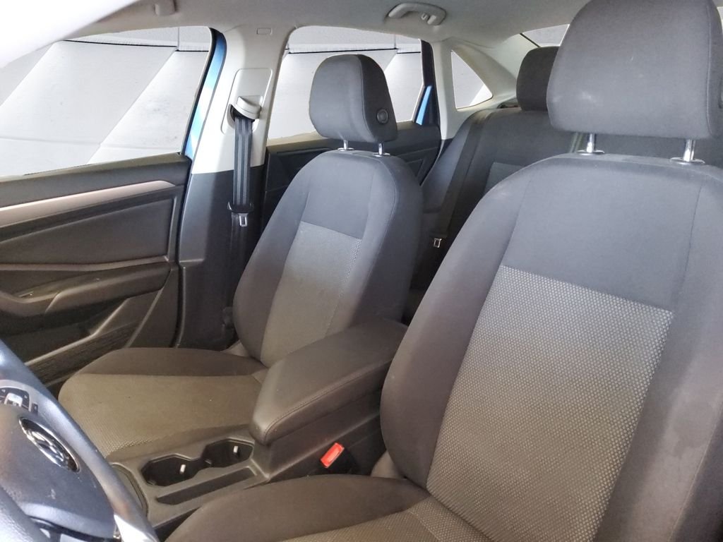 Used 2019  Volkswagen 1.4T S image 8