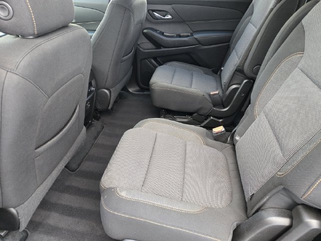 Used 2021 SILVER ICE METALLIC Chevrolet LT Cloth image 28