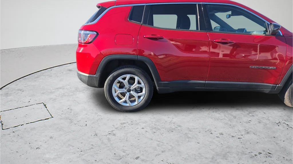 Used 2025 Red Jeep Latitude image 38