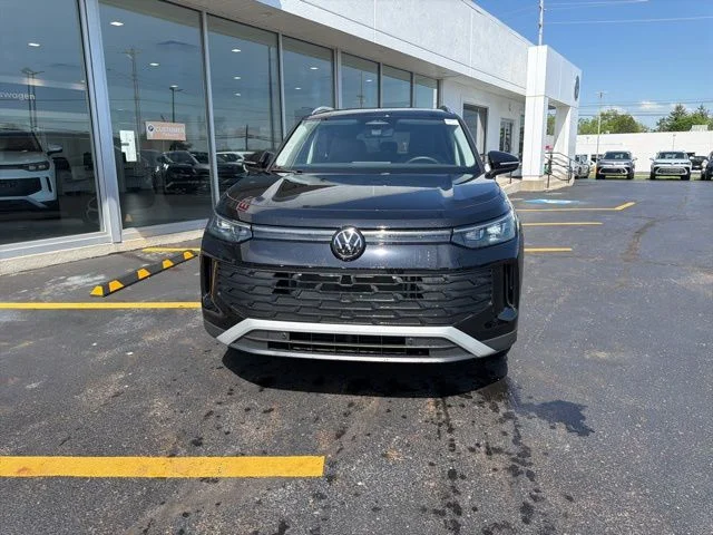 2025 Volkswagen Tiguan SE - Photo 9
