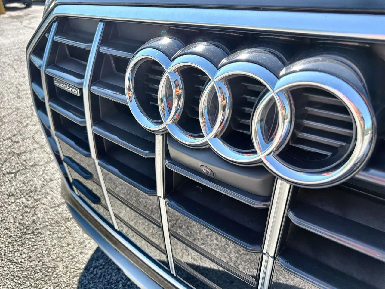 Used 2022 Black Audi Premium Plus 40 TFSI quattro S tronic image 26
