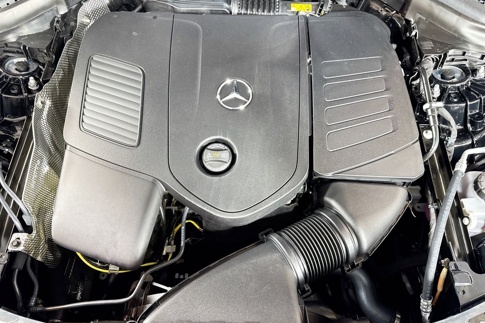 New 2026 Black Mercedes-Benz GLC 300 image 28