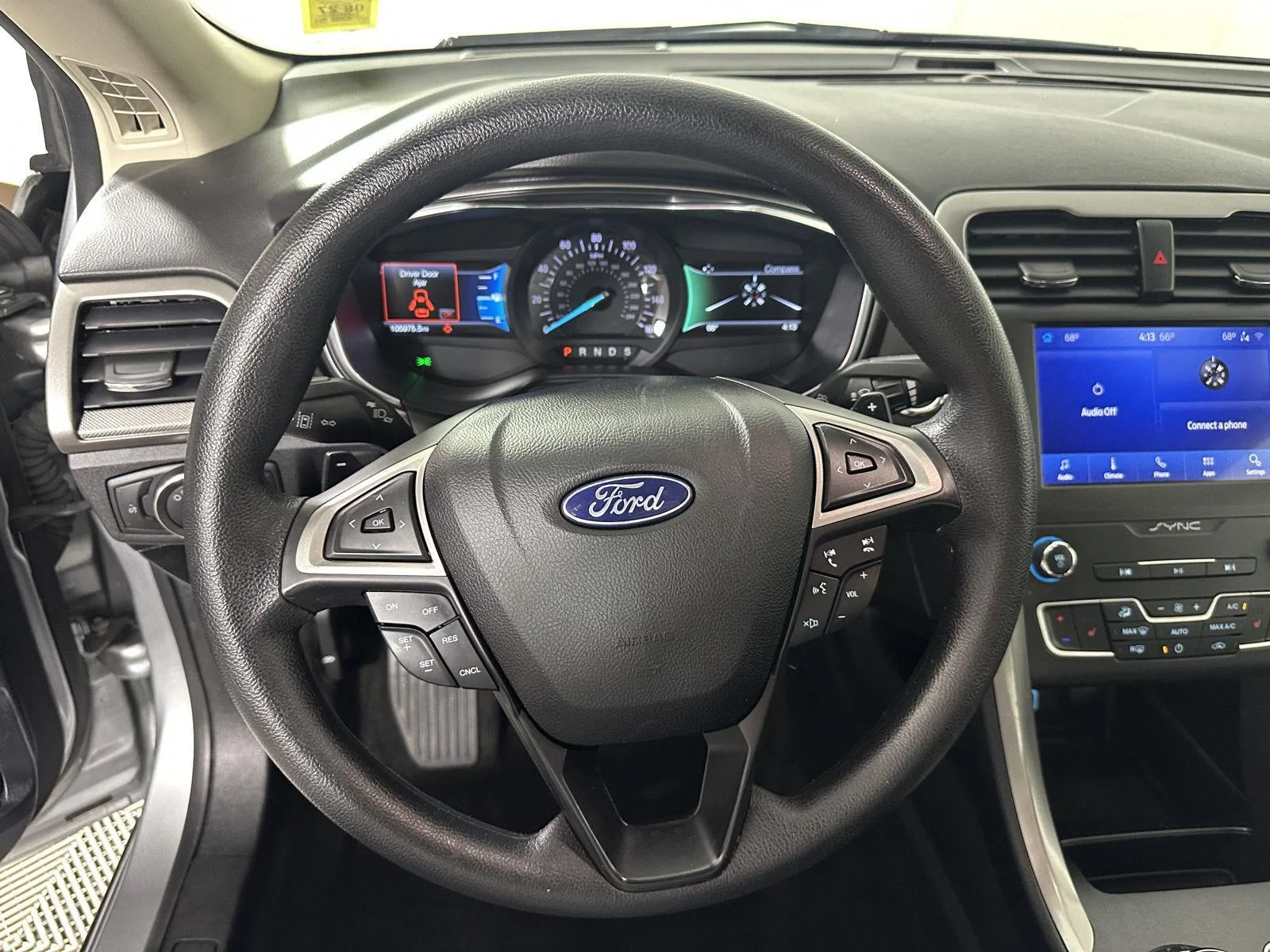 Used 2020 Iconic Silver Ford SE image 7