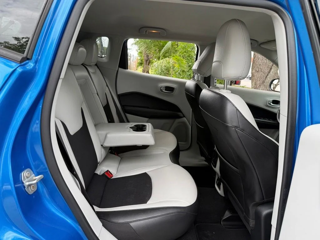 Certified Used 2019 Blue Jeep Latitude image 41
